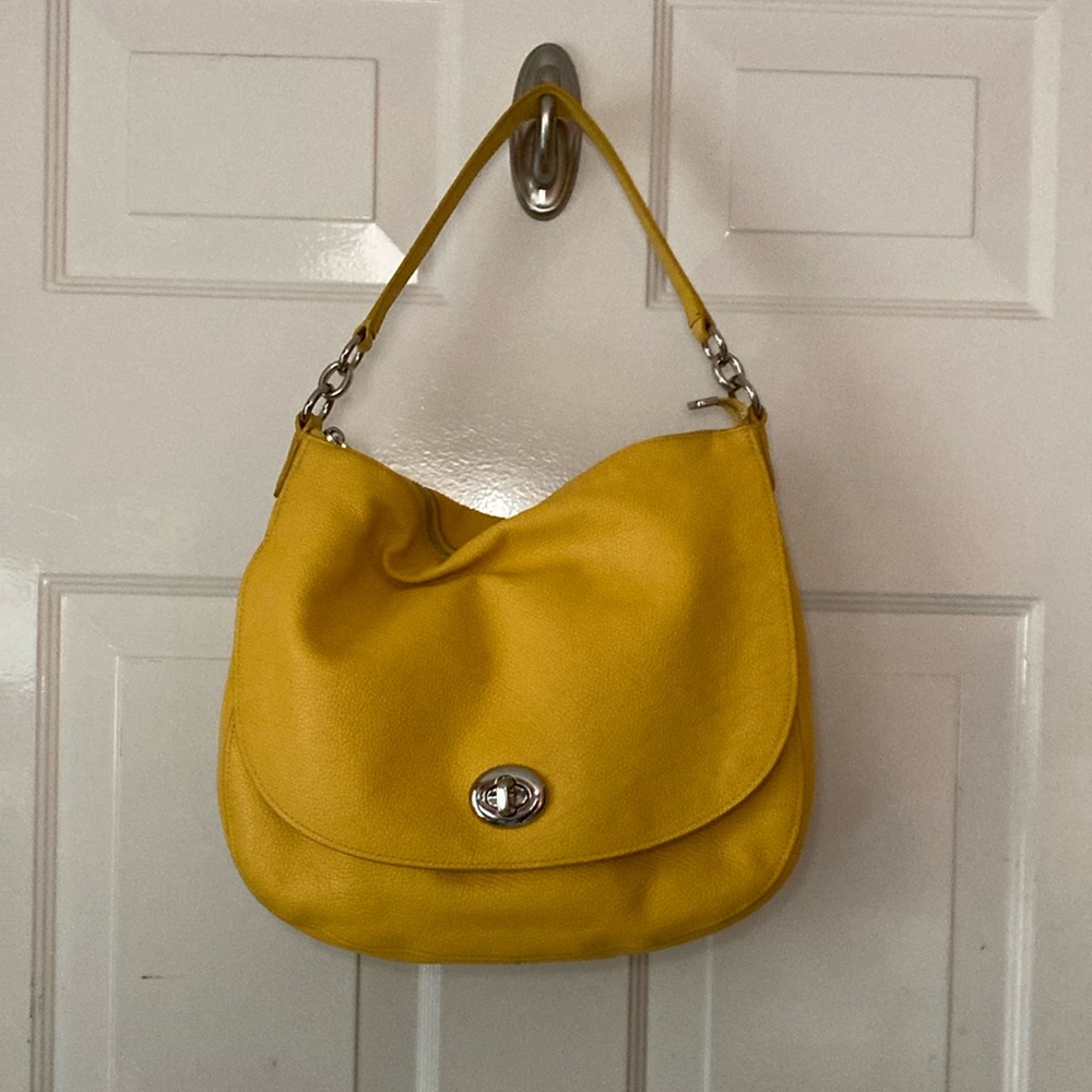 Coach Turnlock Hobo